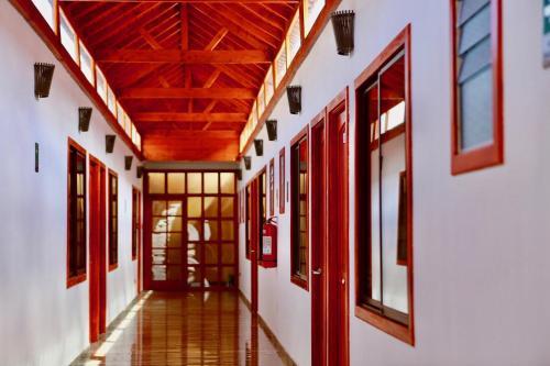 Yakana Hotel