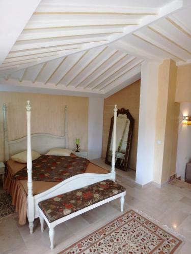 Hostal Cap Blanc Guest House