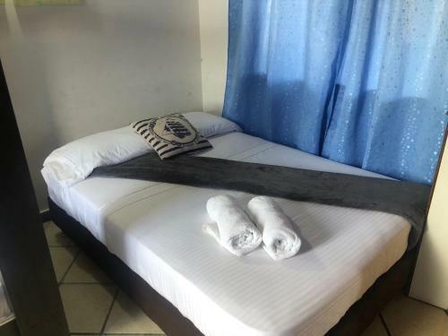 Hostal Posada Almond Bay