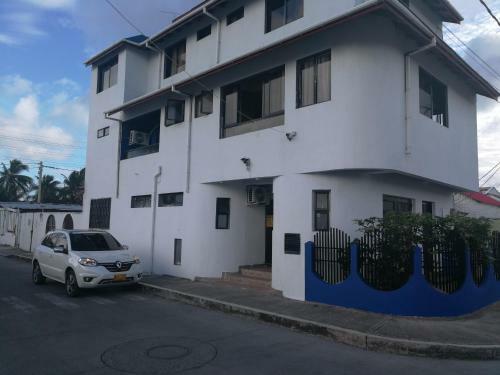 Hostal Posada Almond Bay
