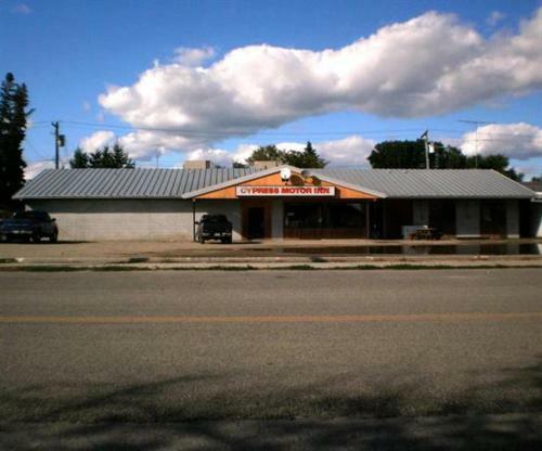 Posada Cypress Motor Inn