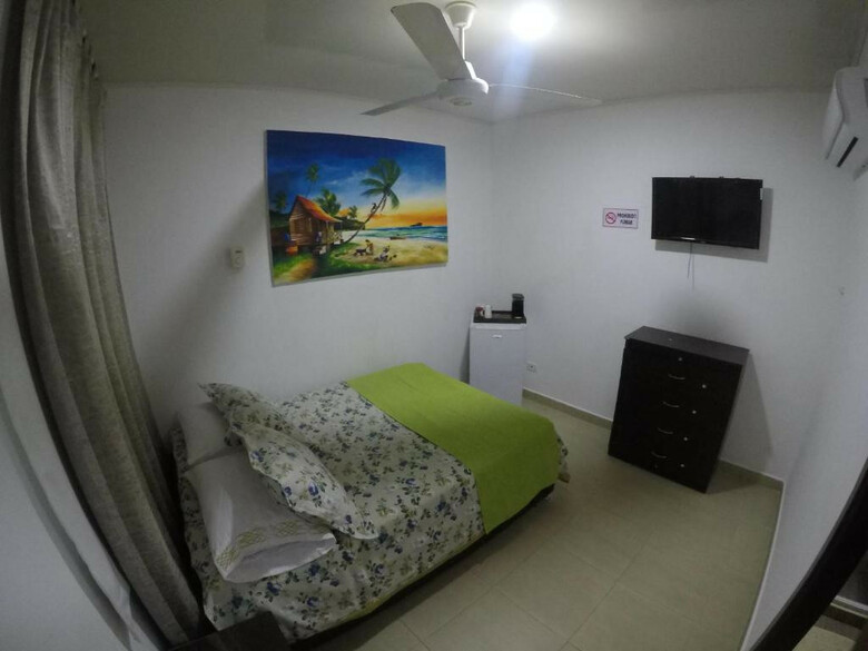 Hotel Hostal Olas