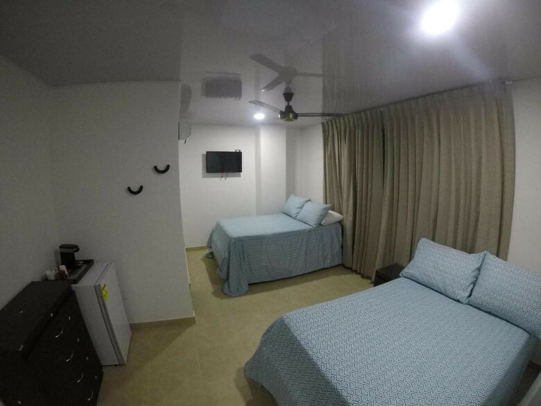 Hotel Hostal Olas