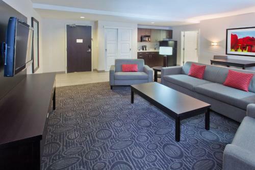 Holiday Inn Hotel & Suites Red Deer