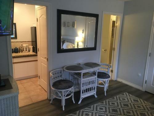Long Lake Waterfront Bed And Breakfast