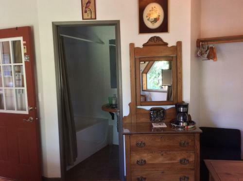 Bev & Sandy's Place B&B