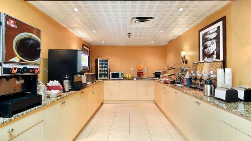 Hotel Cozystay Signature Abercorn Inn