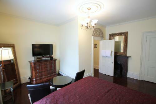 Hostal The Rendell Shea Manor