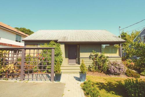 Posada Spinnakers Gastro Brewpub & Guesthouses