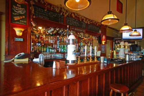 Posada Spinnakers Gastro Brewpub & Guesthouses