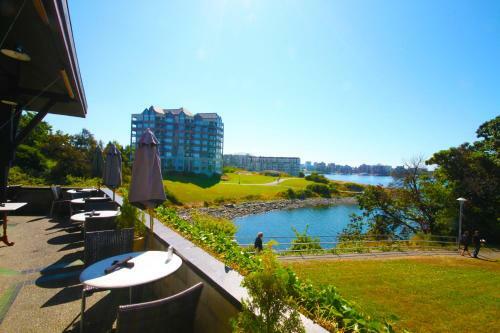 Posada Spinnakers Gastro Brewpub & Guesthouses