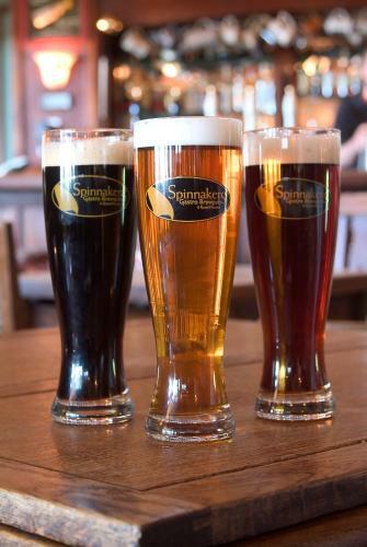 Posada Spinnakers Gastro Brewpub & Guesthouses