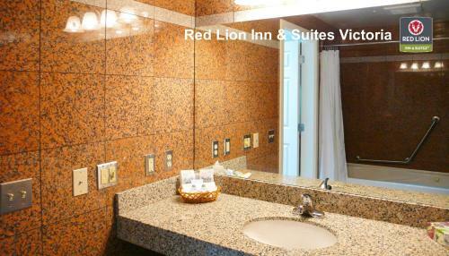 Hotel Red Lion Inn And Suites Victoria