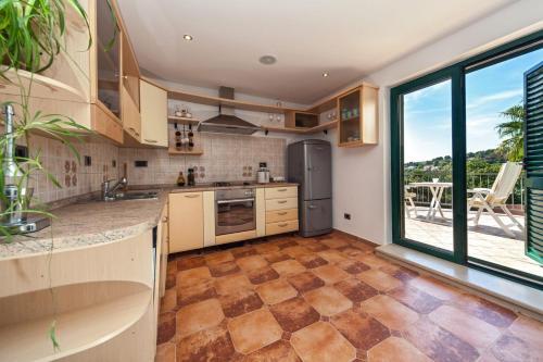 Sumartin Villa Sleeps 8 Pool Air Con Wifi