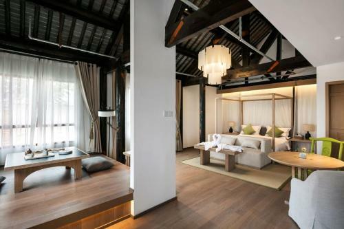 Formoon Boutique Hotel