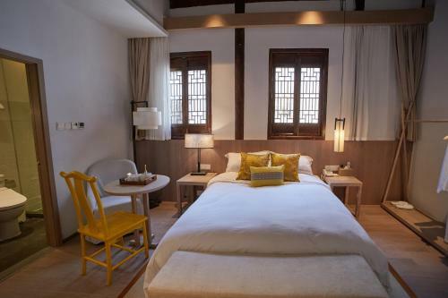 Formoon Boutique Hotel