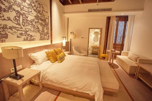 Formoon Boutique Hotel