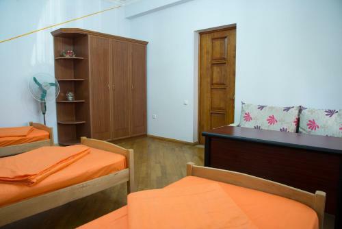 Umba Hostel & Tours