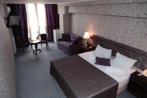 Shirak Hotel