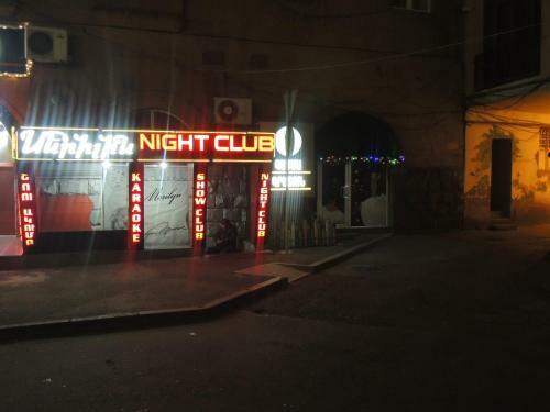 Republic Square Hostel And Tours