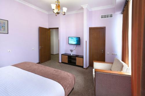 Hotel Ani Central Inn