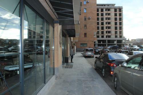 Armt Apartments Next To The Republic Square