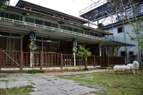 Bed & Breakfast Sun Moon Lake Full House Resort