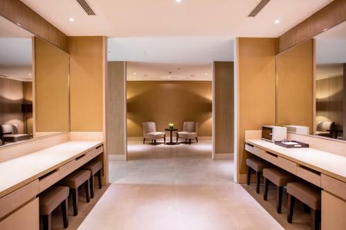 Fullon Hotel Taoyuan Airport Access Mrt A8