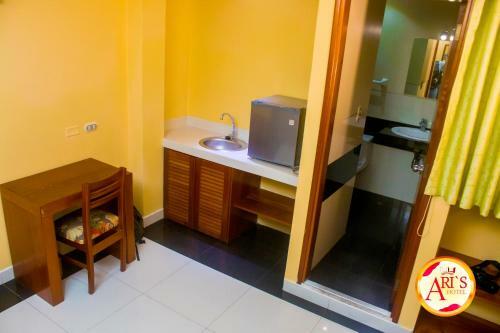 Aris Hotel Ll