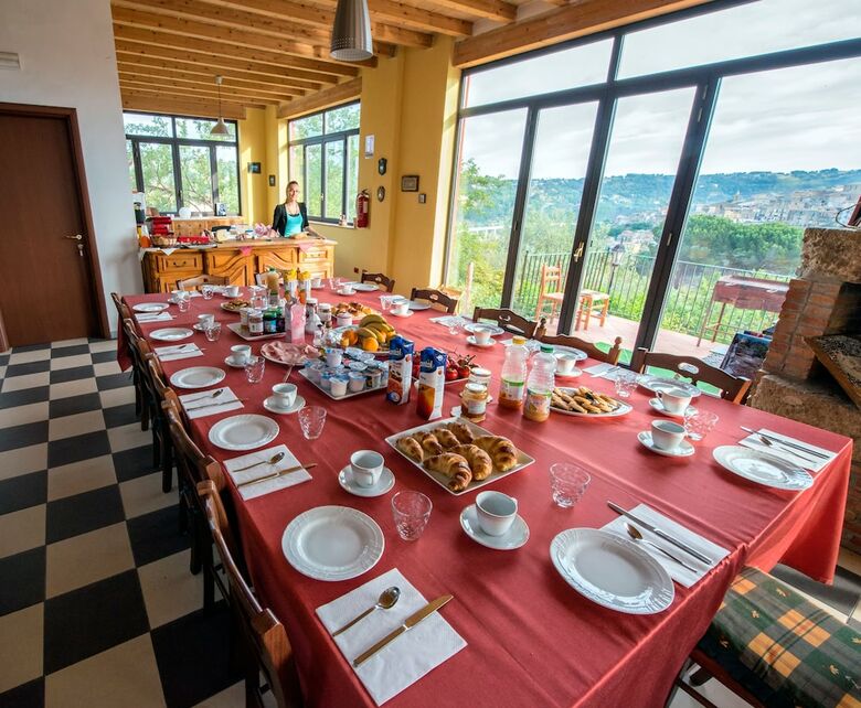 Bed & Breakfast La Casa Rossa Country House