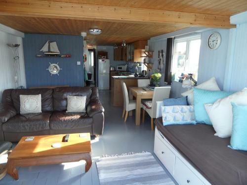 Houseboat Heyvon