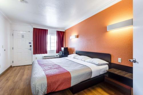 Hotel Motel 6 San Jose Convention Center