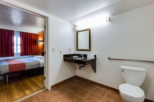 Hotel Motel 6 San Jose Convention Center