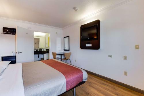Hotel Motel 6 San Jose Convention Center