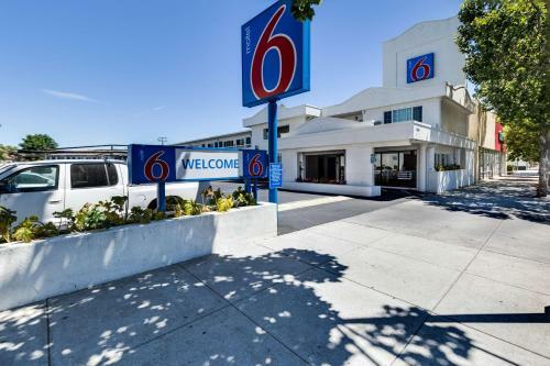 Hotel Motel 6 San Jose Convention Center