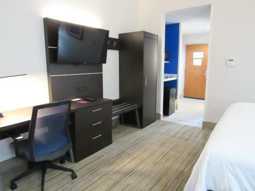 Holiday Inn Express Hotel & Suites Inverness