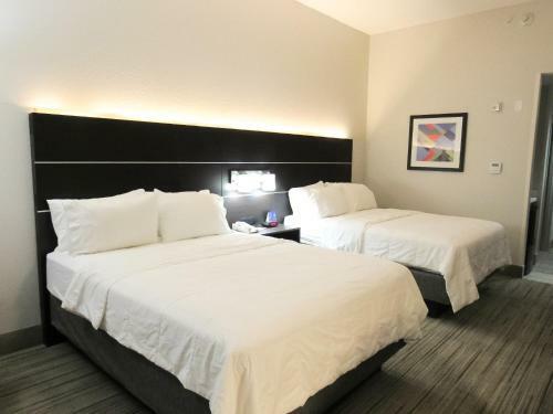 Holiday Inn Express Hotel & Suites Inverness