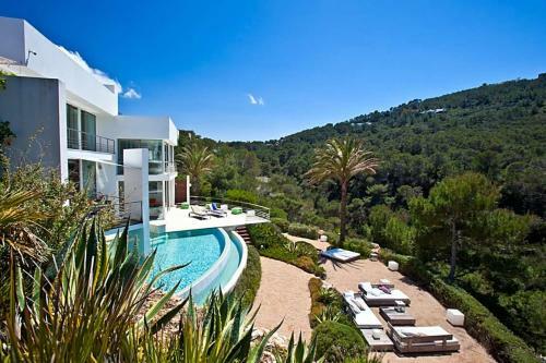 Cala Vadella Villa Sleeps 6 Pool Air Con Wifi