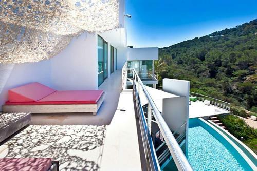 Cala Vadella Villa Sleeps 6 Pool Air Con Wifi