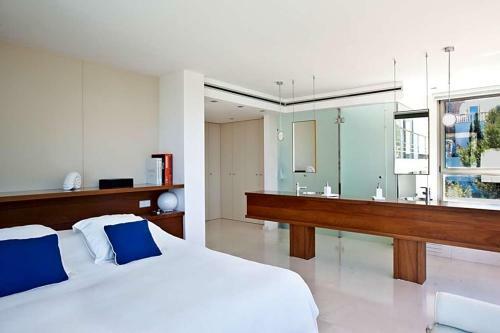 Cala Vadella Villa Sleeps 6 Pool Air Con Wifi