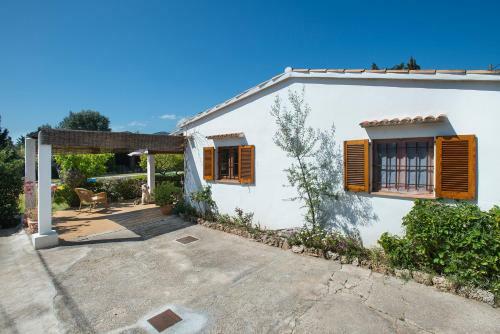Lovely Villa Llenaire In A Great Location