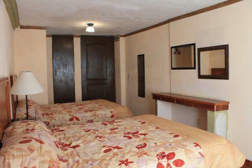 Hotel 12 Reales