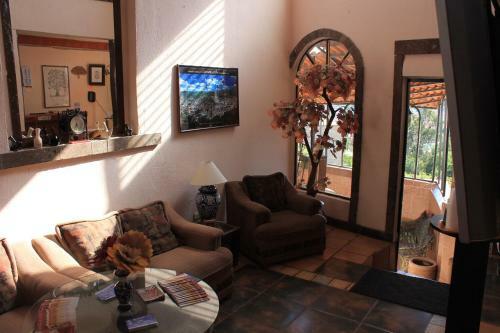 Hotel 12 Reales