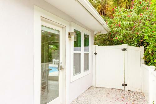 Sugar Plum Hideaway East