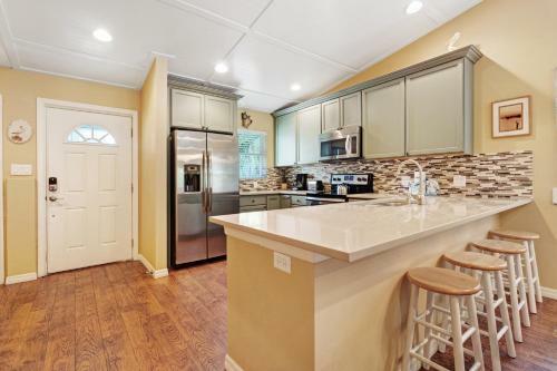 Key Lime Cottage West