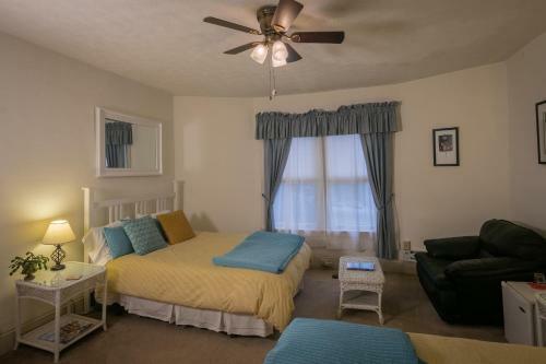 Bed & Breakfast Taylor House Inn