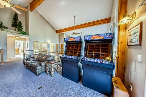 Cabin Sweet Cabin