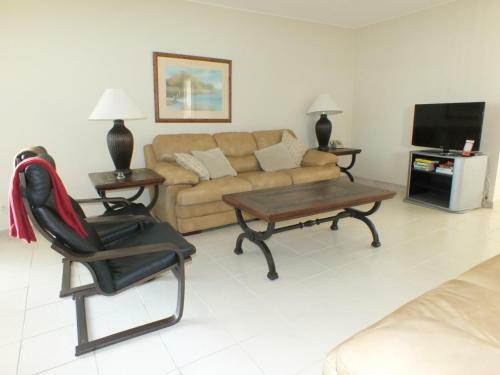 Hotel Holiday Isle Yacht Club