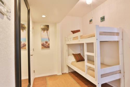 Hotel Holiday Isle Yacht Club