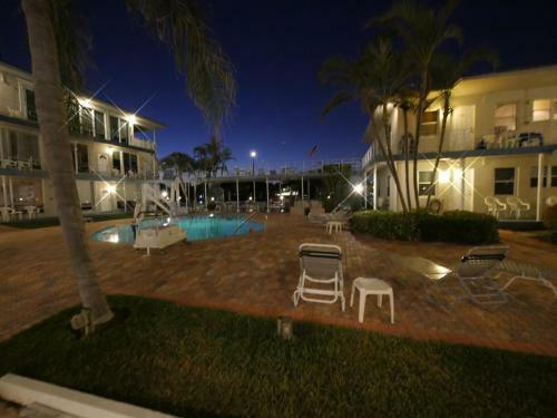 Hotel Holiday Isle Yacht Club